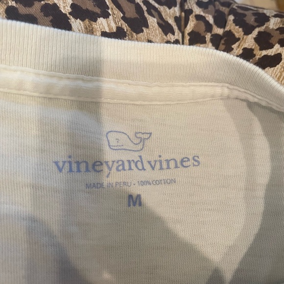 M Vineyard Vines Thanksgiving whale t shirt - Picture 5 of 6